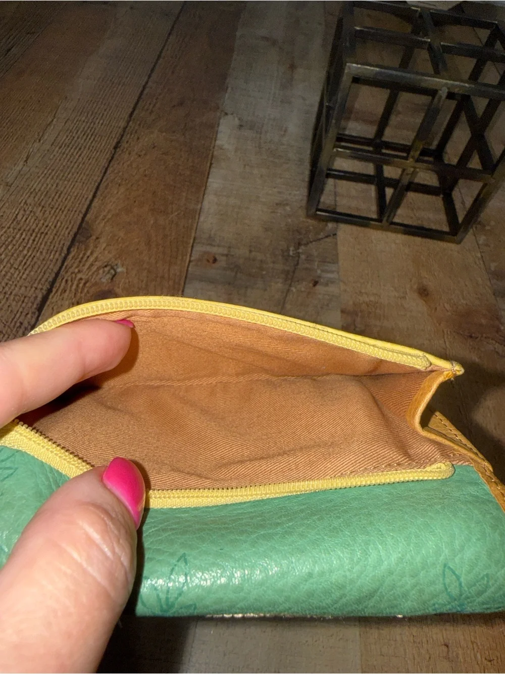 Vintage fossil leather floral wallet multicolor